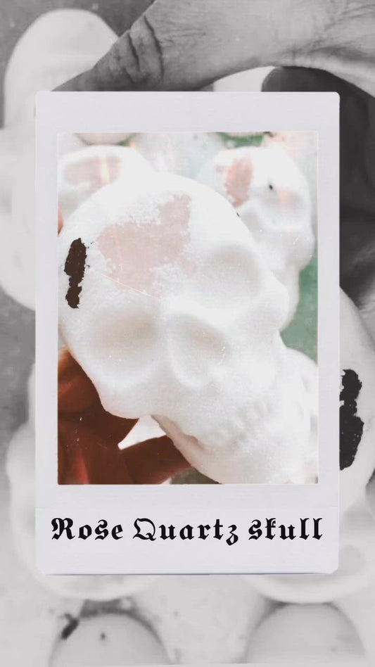 Rose Quartz Skull Bath bomb