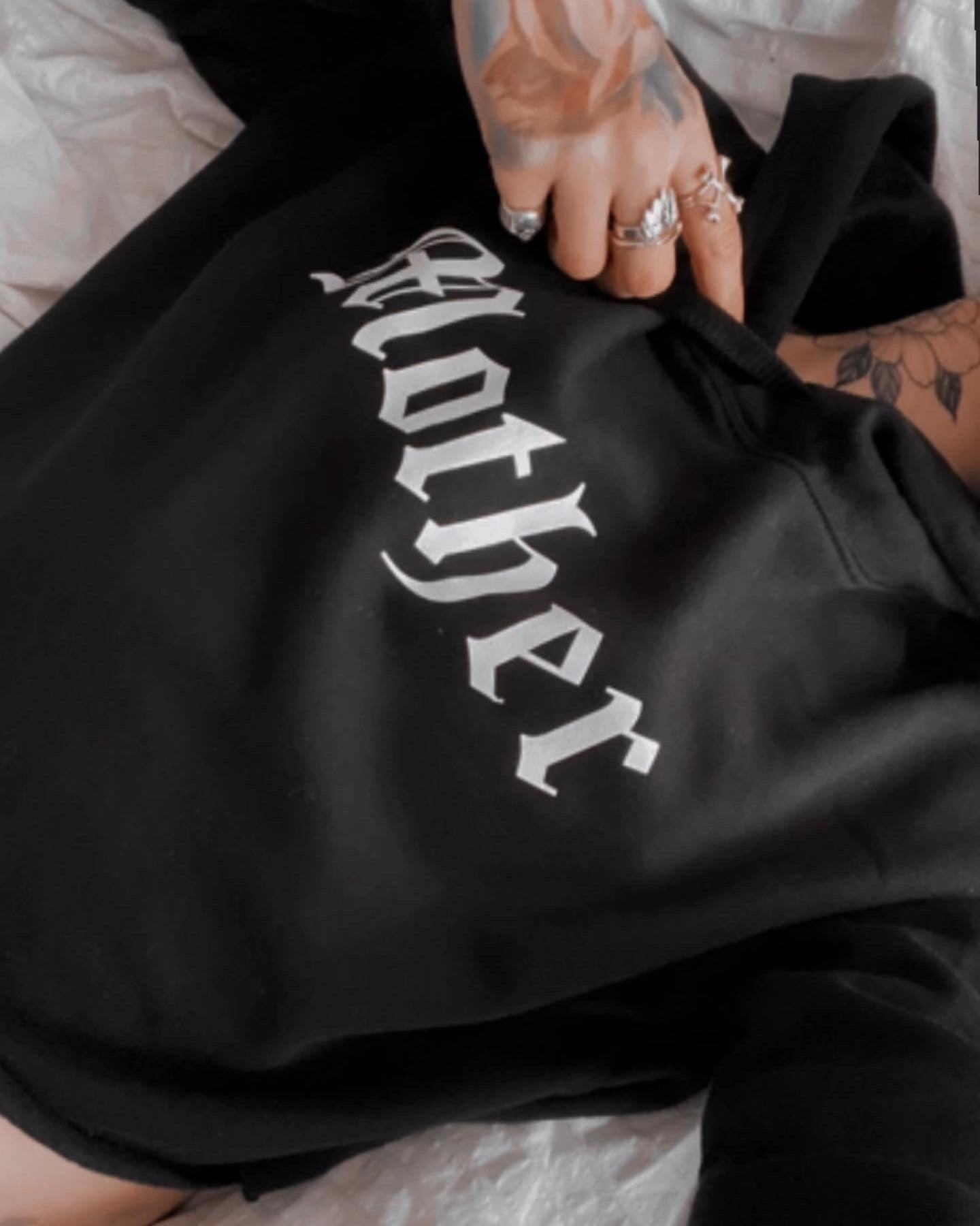 “Mother” Black casual cropped hoodie