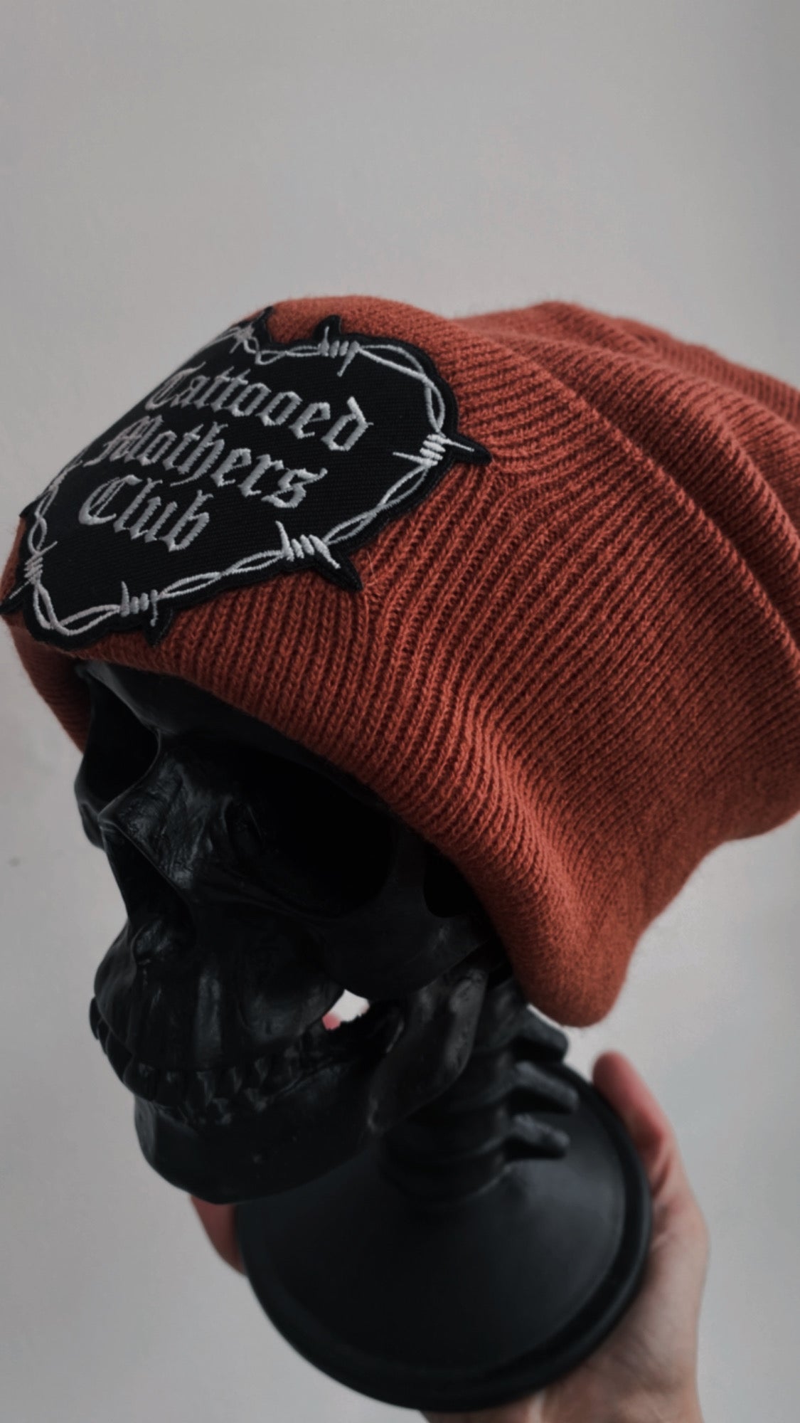 Barbwire heart Patch Beanie Rust