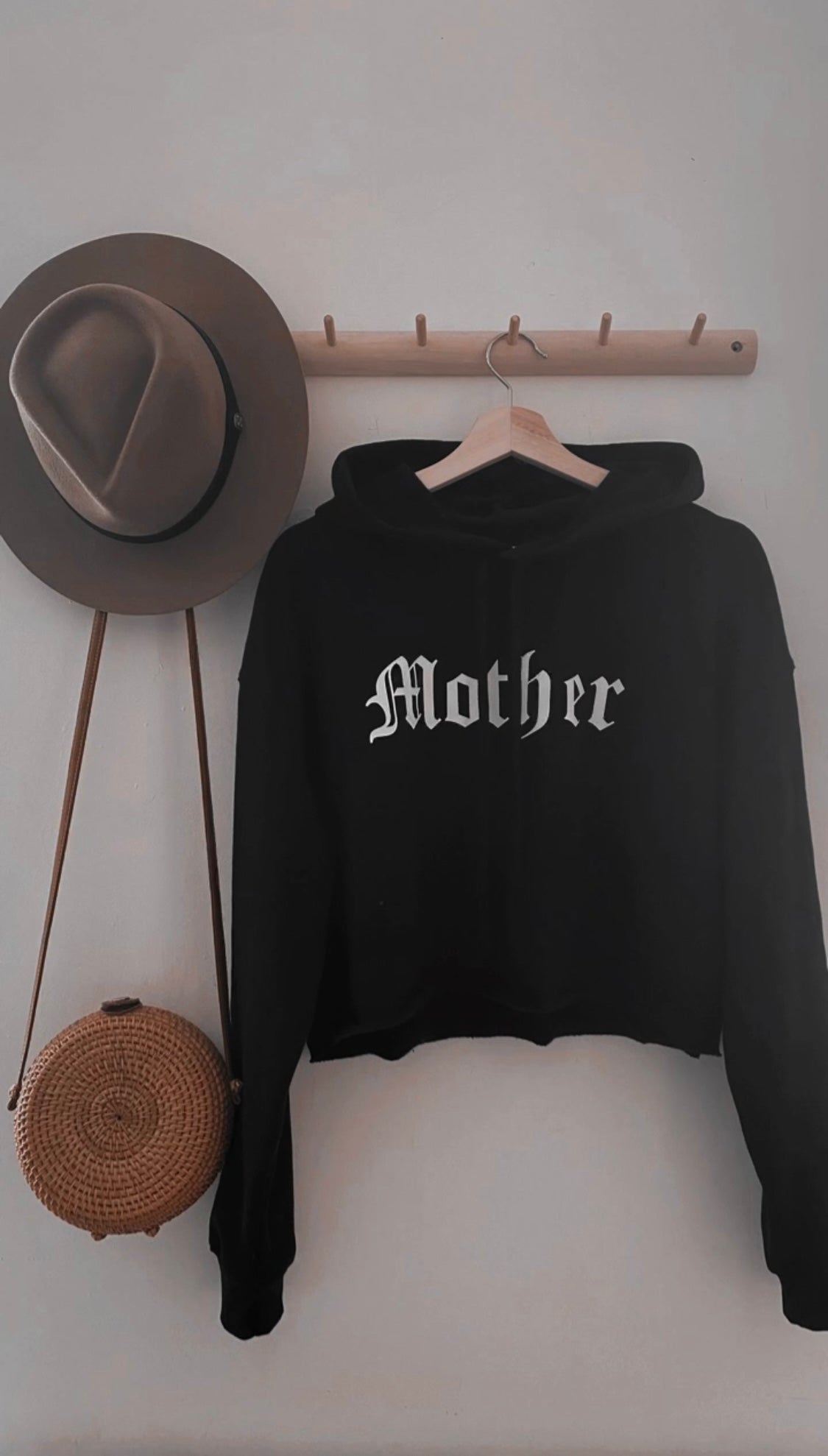 “Mother” Black casual cropped hoodie